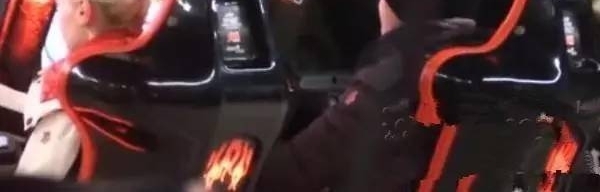 �������ں����������ֺ�;�ͨ�����黭�Ľ��