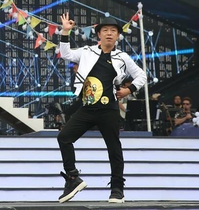 �����Ȱͼ��뼫����ս���˰����׻Ʋ����ڻ������˭����