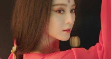 ��װ�����Ů�ӵ��ϻ���� ˭�������أ�