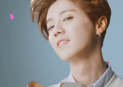 �����һ��¹�ϵ����ձ����ɡ�