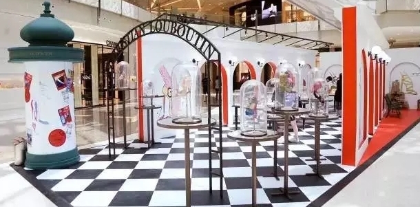 �ذ���Christian Louboutin��ħ����չ����