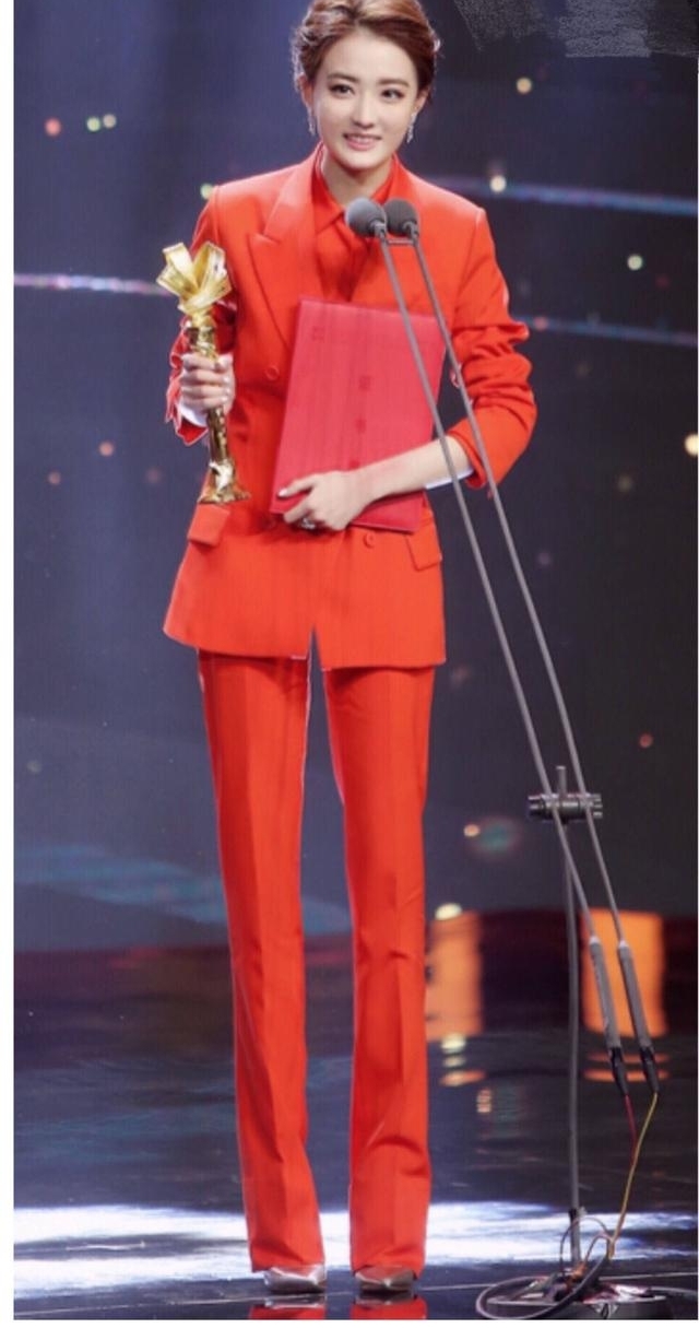 ���ݻ���������㳤��ñ��ȴ�ൽ���У����ѣ�����ϴ�ɾ��ٴ���