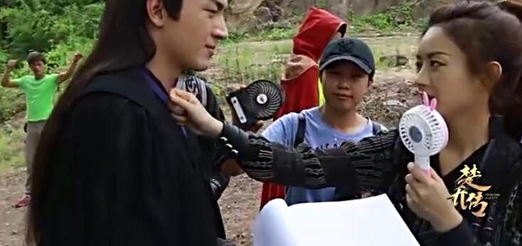 ����ӱ�ָ��¡����Ǵ�������Ű�޹��ڣ�Ƭ��ȴ��������