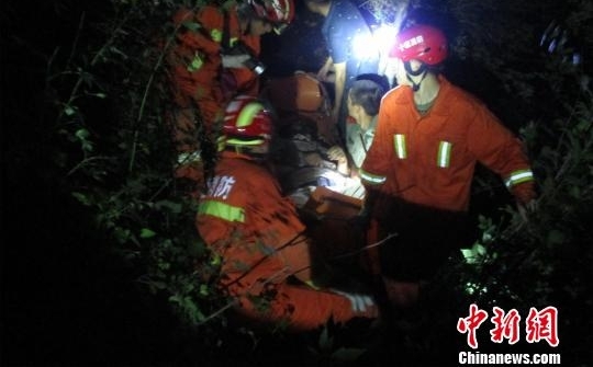 ���ӵ���ɽ������ ������Ϫ������ҹʩ��