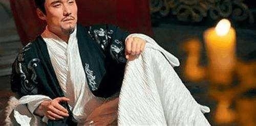 �����Ǵ�����������˭���󱦲���ʲô�ˣ����īhĸ����ô��ģ�