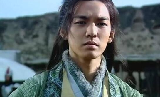 ���������30�꾭����Ӿ磬һ��Ӣ����������һ��