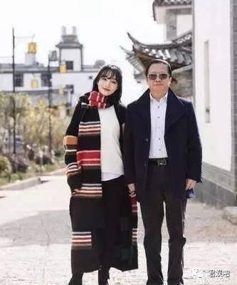 ���ǵİְ�˭��˧������֣ˬ�ְ���ֵ�ߣ���������ְ�����У�