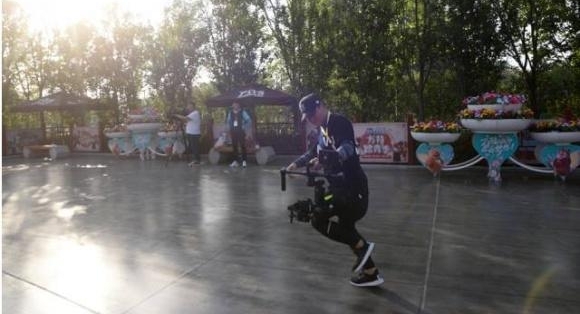 �����ܰɡ��ֵ��������εľ�Ȼ�����ǣ� �粽����ɼ�ǿ���