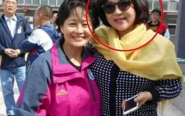 �������������ӣ�ͬ�����գ��ԱȾ��ˣ�����Ϊ˭Ӯ��