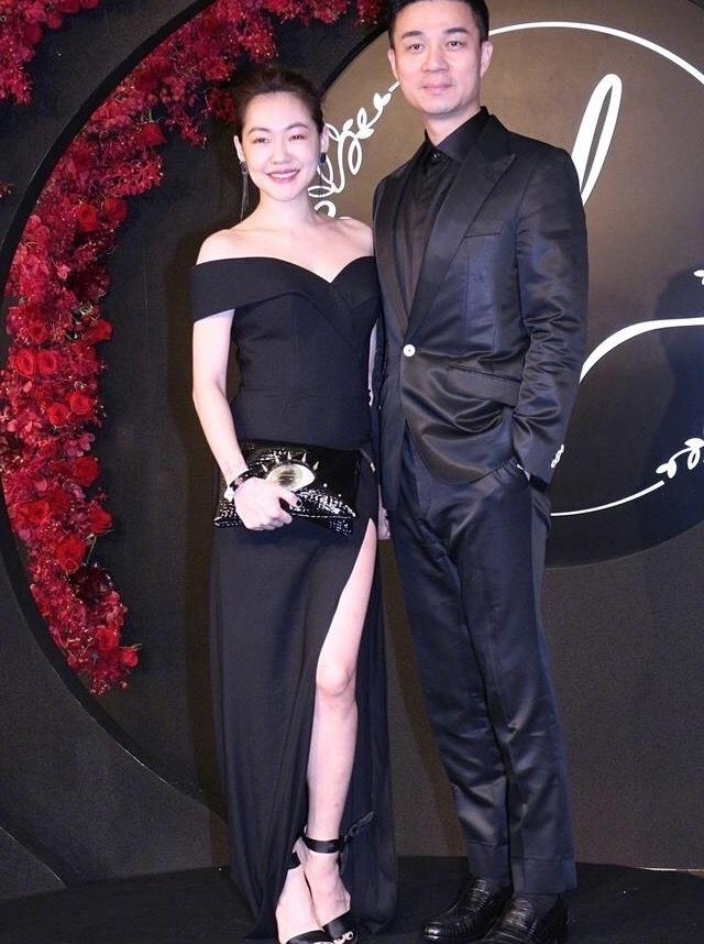 СS����������������ɻ����ڰ������Ļ�����¶���ˣ����ѣ�֫���������ʵ