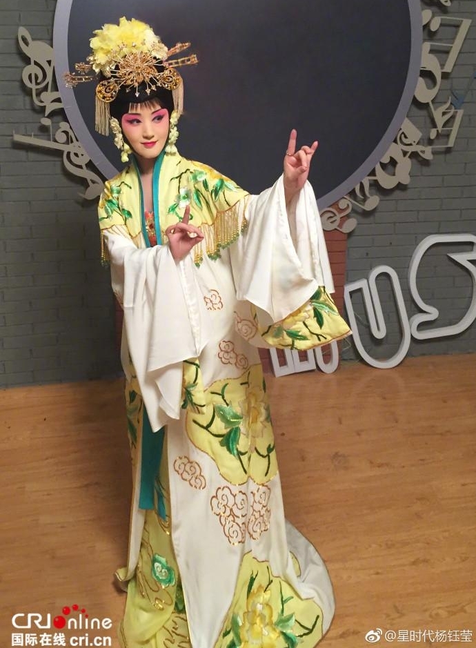 ����Ө��Ϸ�����η�ī�ǳ� һ�һЦ���Ŷ���