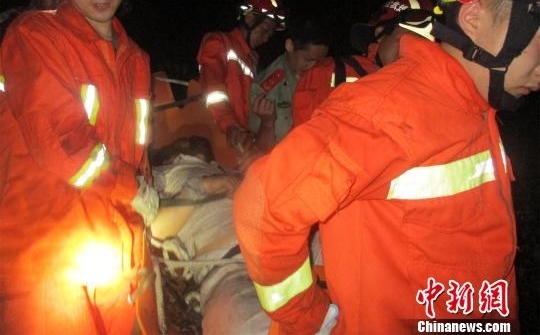 ���ӵ���ɽ������ ������Ϫ������ҹʩ��