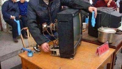 δ�������ڣ���4�ࡰ�����롱ְҵ���������¸ڵĽ�֣�
