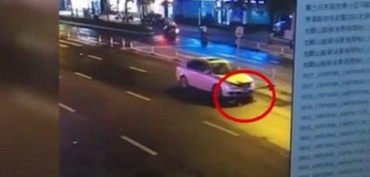 ����ײ�� 2 �� ����ʱ�ٴ���ѹ��һ��һ��