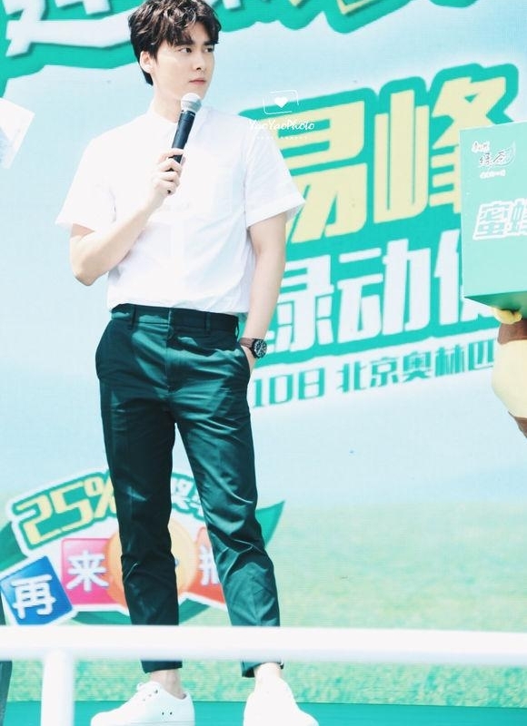 ���׷���ձ������������ͣ��׳��ºڿ��Ӽ�ֱ����18���У����