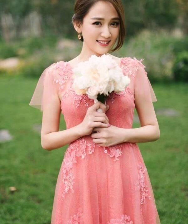 ����ֻ����30+����Ϊ���ֱۣ���ԲԲ��ϸ�첲��Ů�б��