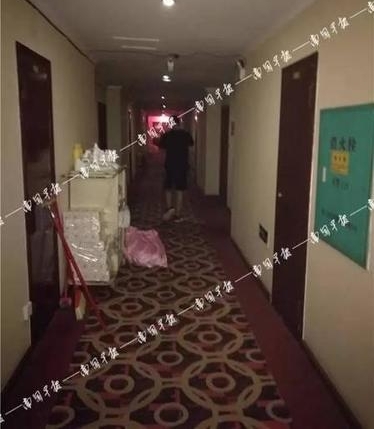 ����ɨ���ֳ�:6��������Ů������ץ��