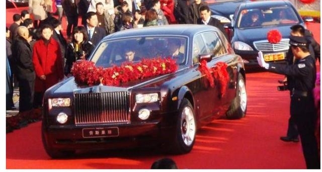 ɽ���׸����׻���գ��복��������ȢһŮ�ǣ����������̫����