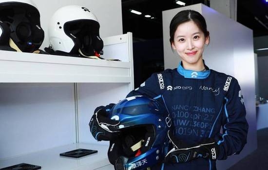 �̲�����Ӣ�������ɼ����ع� 541������ѧ��һö