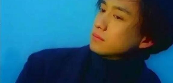 ����ɹ����ϴ���ԡñ�Ŀɰ��� һ˫���۳���