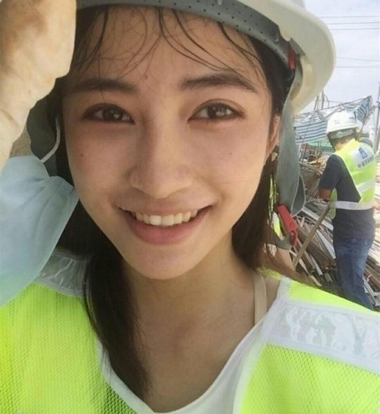 ����ǿ�ھ�ѵ����ΰ���������ෲ��Ȼ�����˿��ȣ�