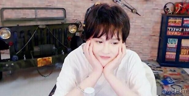 �Ա�ɽ��Ů�·�˿����������һ��������������