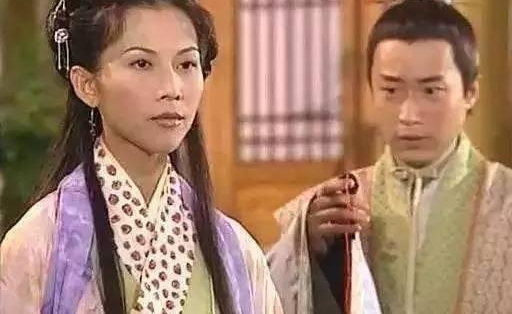 ��ʦ���˵�һ��Ů�ǳ���ȴ������������Ĳ��ٷң��������е�����