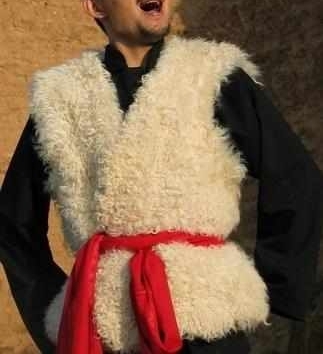 ��36�����Ӯ�˷�˴��棬�����Ѹߴ�35�򣬴��Ѻͳ�Ů����