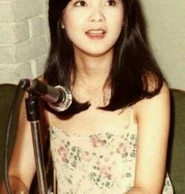 ���Ӣ�ţ���λ���������ĸ�̨���ǣ����һλӰ����������