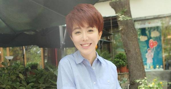 �ε��������ĸ��裬СƷ��Ա���ݳ��������ĳ�Խ��־��