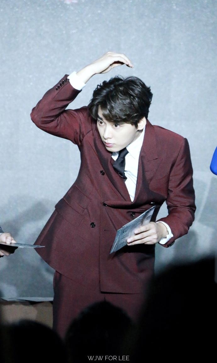 ���׷壬what are you Ūɶ�֣�