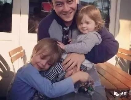 �¹�ϣŮ�������죬ɹ��Ů���գ��������ع⣬�����Ҹ�����Ů�����Ը���