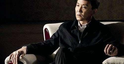 ��������������������Ů�����������룬�����Ů��ǹ���ͮ�����־��