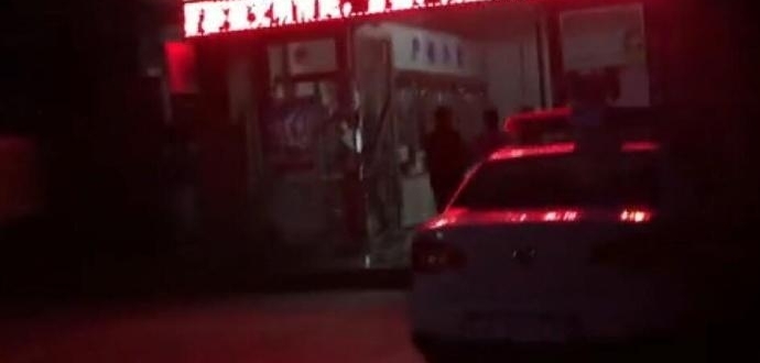 ���Ͻ�ͷ�������ӵ���Ť�� ֻ��ǷǮ100Ԫ���ӵ绰