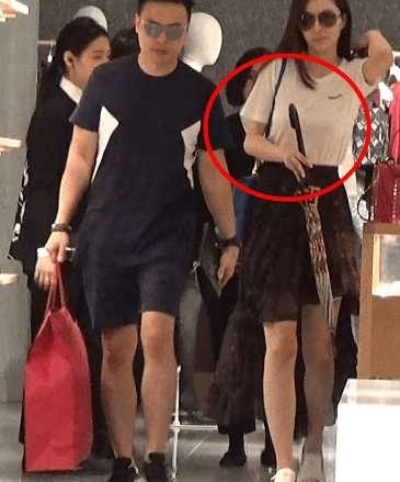 �����ִ��黨��ȹ, �Ϲ������������������:�ز���è��