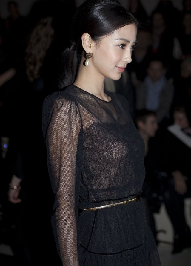 ��͸��װ��Ů��˭�����������帣��ͼ