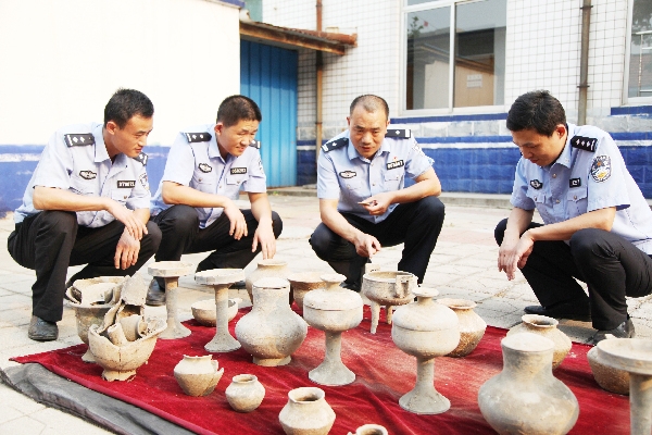 ɽ����������б����25������������ ʮ�ֺ���