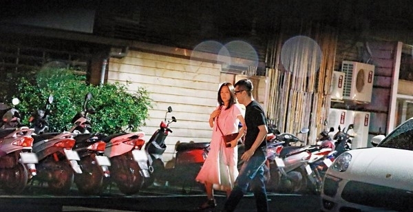 �׳����ǣ�ż������� С14�갮��7���ж����ع�