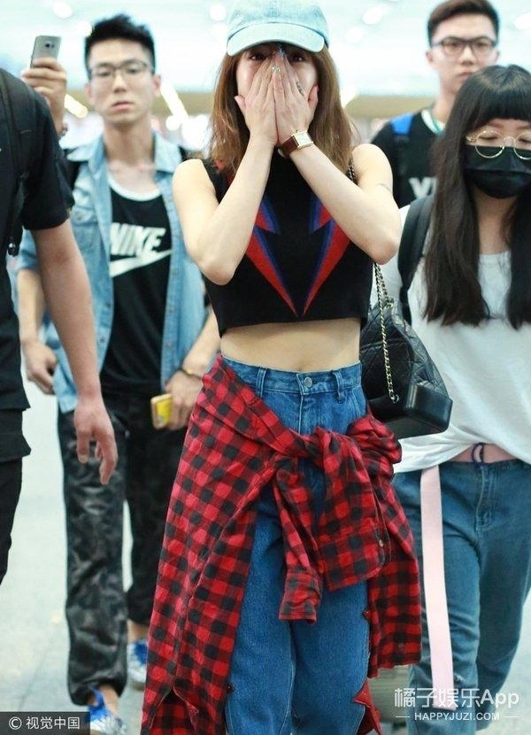 �������Ÿ���������װ�䡰����Ů����