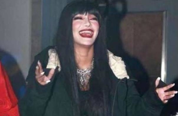 ������Ů��ڵ�������������Ī������