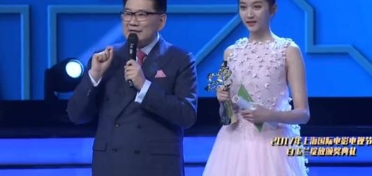 ��������������������Ů�����������룬�����Ů��ǹ���ͮ�����־��