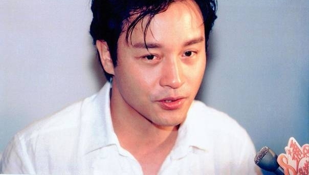 ��۵�Ӱ�۷�ʱ�ڵ�15λ���� ����ϲ��˭��