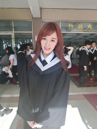 �����22��Ů����ѧ��ҵ �հְ���д��ٵ����