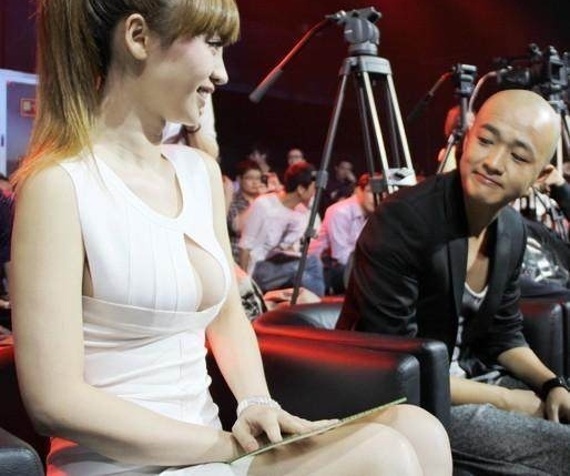 �����Ըл������ĵ����ж����ˣ�����������˧��ķ�Ӧ��֪���ˣ�