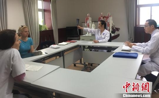 ̽�á�һ��һ·�����߹�����ҽѧԺ ����Ľ������