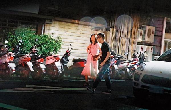 �׳���򸾽�ͷǣ������� ����7�����ж����ع�