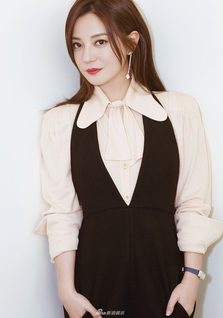 ��ޱ������Ӱ�� ˧���Ը������л�