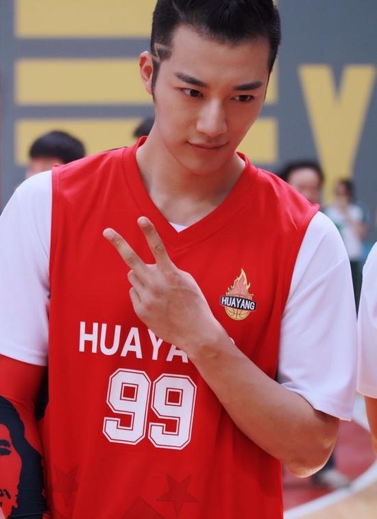 �����������ഺż��硶��Ѫ������ ˧��ӣľ����