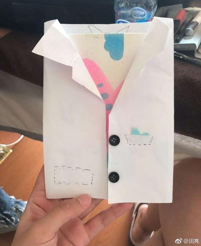 ���������Լ��Ϊ�ְ����������ɭ���͵���������·��