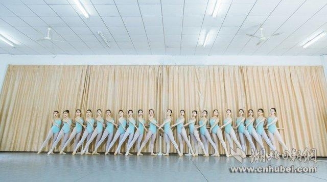 �ֵ���ҵ�� �������У��ʽ���ҵ��
